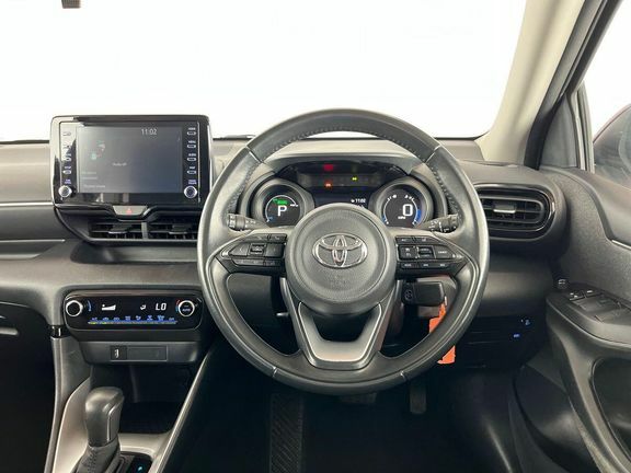 Toyota Yaris Yaris Design 1.5 Hybrid Red #6