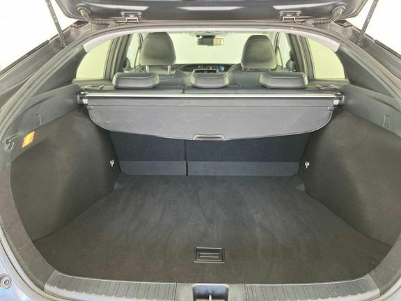 Toyota Prius 1.8 Vvti Business Edition Cvt White #15