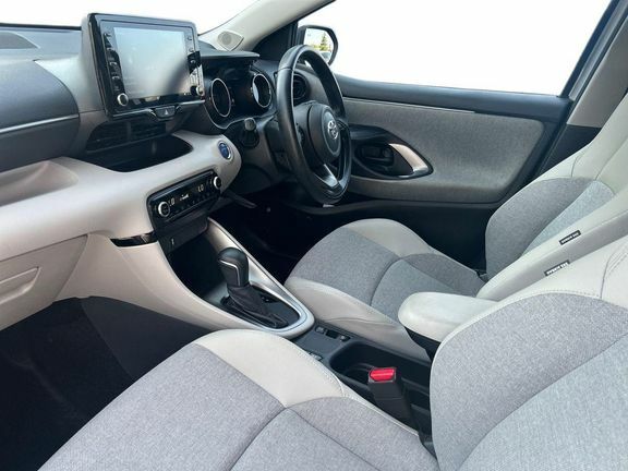 Toyota Yaris Excel 1.5 Hybrid Silver #5