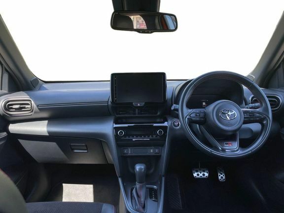 Toyota Yaris Cross Gr Sport Fwd Orange #6