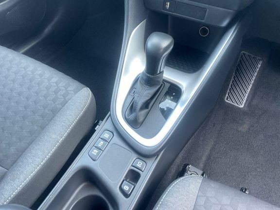 Toyota Yaris 1.5 Hybrid Design Cvt Grey #29
