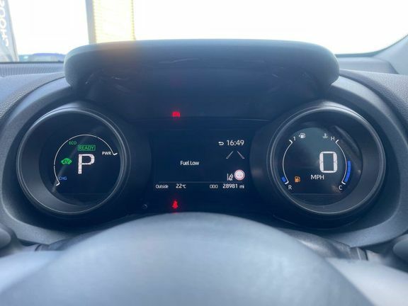 Toyota Yaris 1.5 Hybrid Design Cvt Grey #13