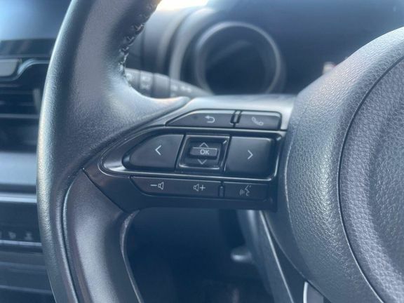 Toyota Yaris 1.5 Hybrid Design Cvt Grey #30