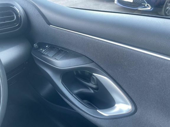 Toyota Yaris 1.5 Hybrid Design Cvt Grey #40