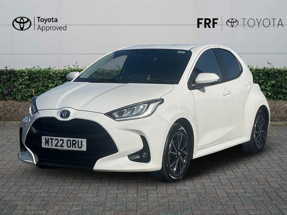 Toyota Yaris Design White #3
