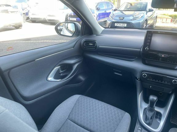 Toyota Yaris 1.5 Hybrid Design Cvt Grey #32
