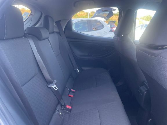 Toyota Yaris 1.5 Hybrid Design Cvt Grey #10