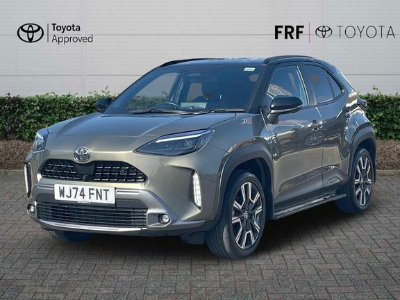 Toyota Yaris Cross Premiere Awd-i Brown #3