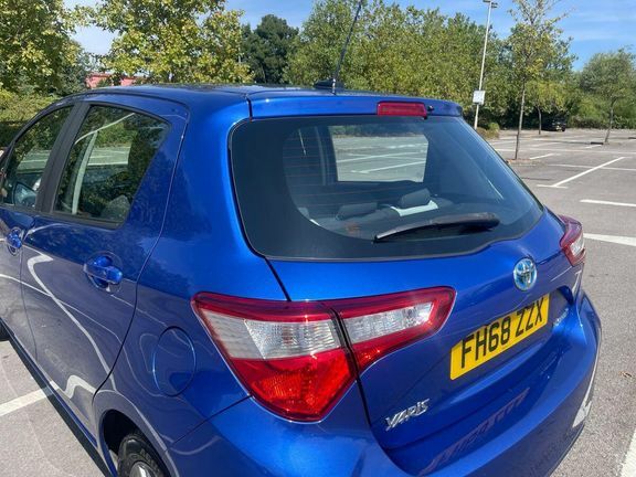 Toyota Yaris Yaris Icon Tech Vvt-i Hev Cvt Grey #32