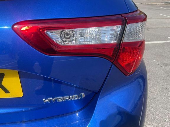 Toyota Yaris Yaris Icon Tech Vvt-i Hev Cvt Grey #31