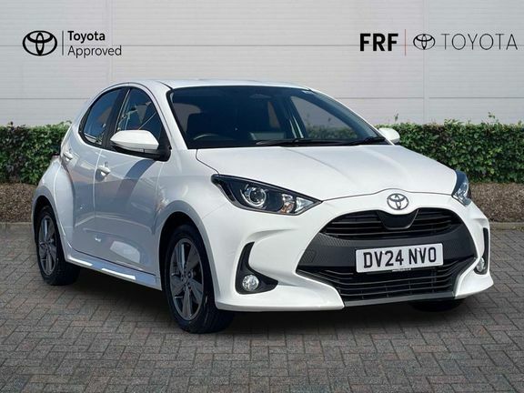 Toyota Yaris Icon White