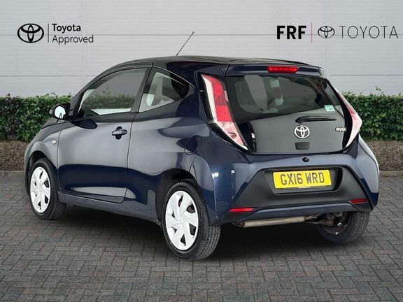 Toyota Aygo X X-play M Blue #4