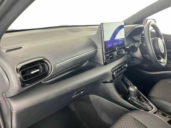 Toyota Yaris Excel Silver #5