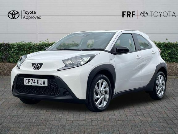 Toyota Aygo X Pure Automatic White #3