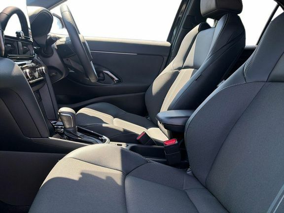 Toyota Yaris Cross Excel Fwd Black #5