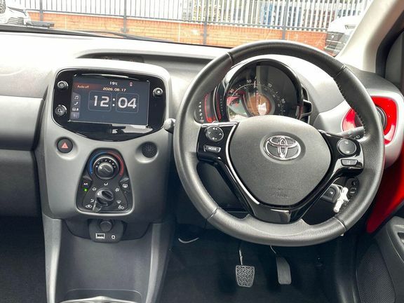 Toyota Aygo X 1.0 Vvt-i X-trend Euro 6 Black #9