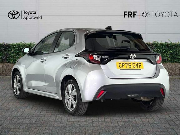 Toyota Yaris Icon Silver #4