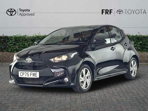 Toyota Yaris Icon Black #3