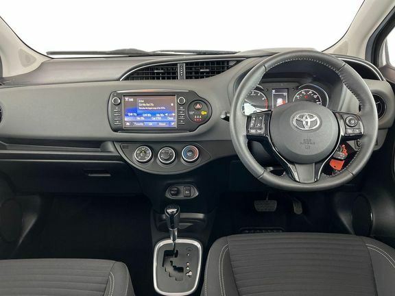 Toyota Yaris Icon 1.5 A Black #6