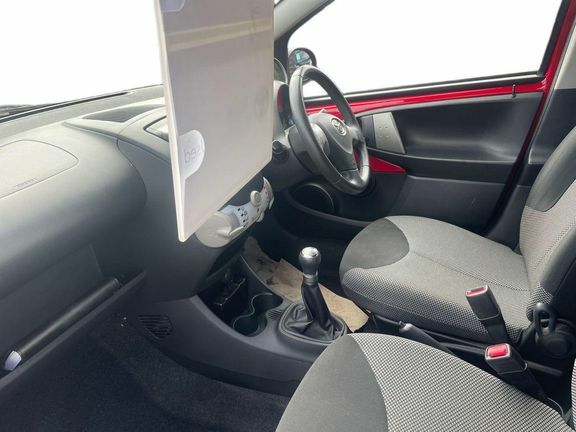 Toyota Aygo Move W Style 1.0M Red #5