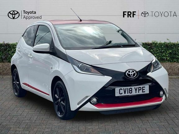 Toyota Aygo X X-press Man White
