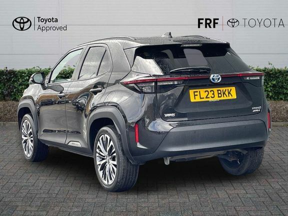 Toyota Yaris Cross Excel Awd FL23BKK Black #4
