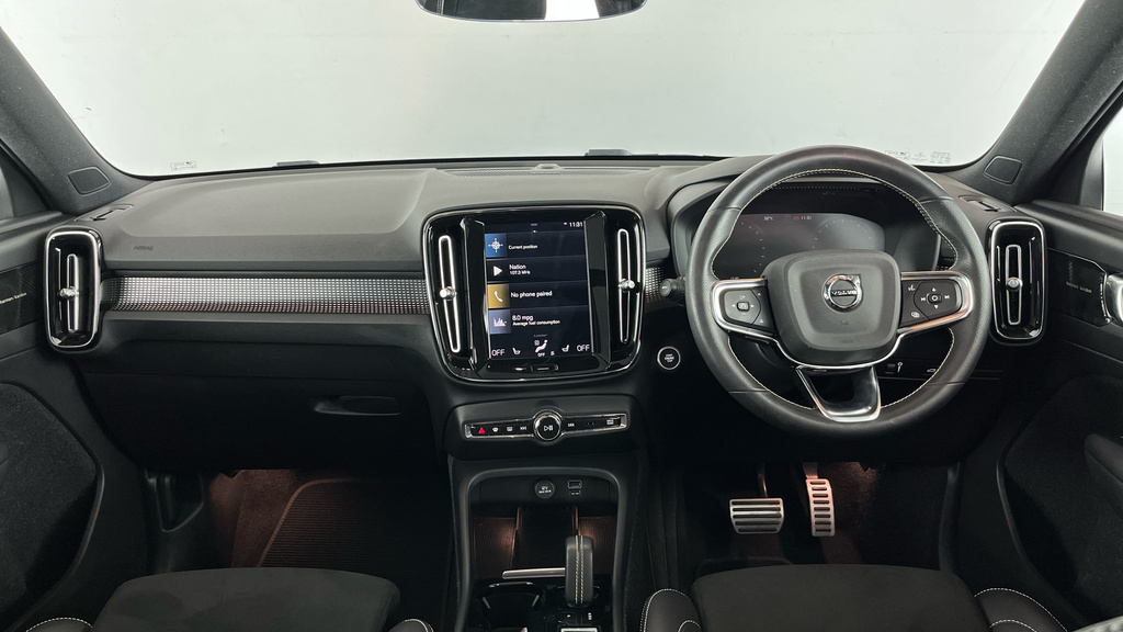 Volvo XC40 R-design, T3 Black #5