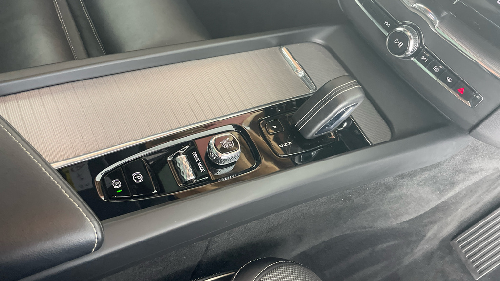 Volvo XC60 Inscription Pro, B5 Awd Lounge, Climate, Versatil Black #24