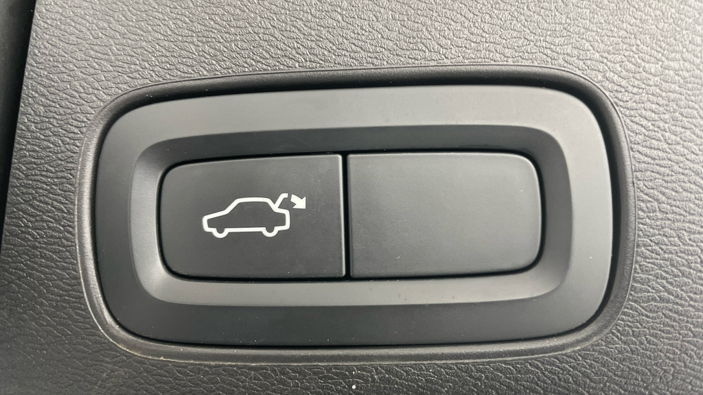 Volvo XC60 Inscription Pro, B5 Awd Lounge, Climate, Versatil Black #34