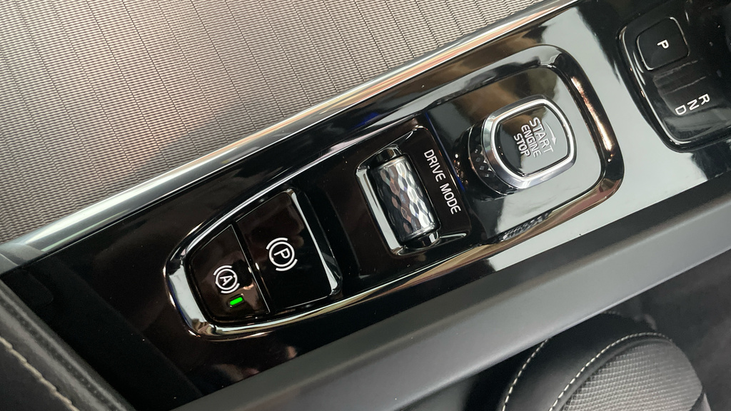 Volvo XC60 Inscription Pro, B5 Awd Lounge, Climate, Versatil Black #26