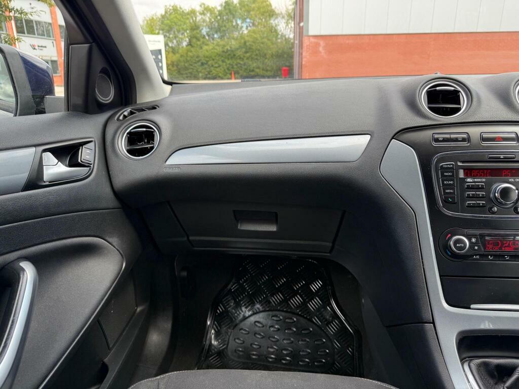Ford Mondeo 2.0 2.0 Tdci Zetec Hatchback Eur Silver #25
