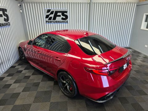 Alfa Romeo Giulia 2018 2.9 V6 Bi-turbo Quadrifoglio Saloon Petro Red #16