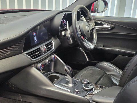 Alfa Romeo Giulia 2018 2.9 V6 Bi-turbo Quadrifoglio Saloon Petro Red #21
