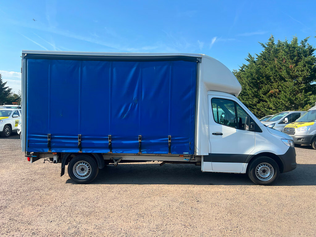 Mercedes-Benz Sprinter 3.5T Progressive Chassis Cab Chassis Cab Ma White #3