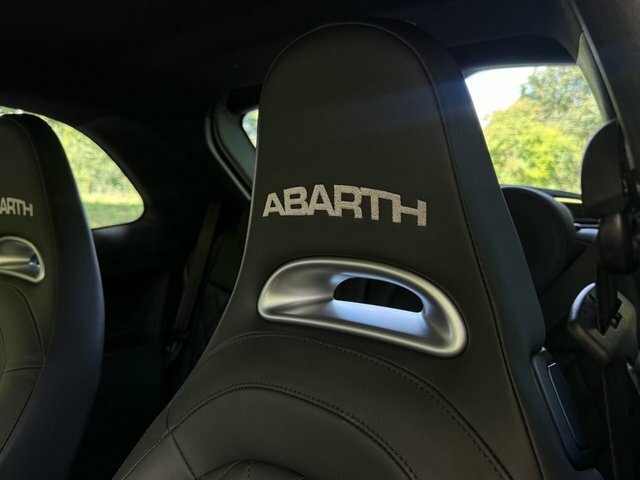 Abarth 595 1.4 T-jet F595 Pista Euro 6 Yellow #30