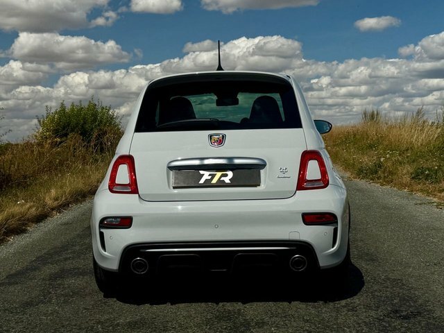 Abarth 595 1.4 T-jet F595 Pista Euro 6 Yellow #17