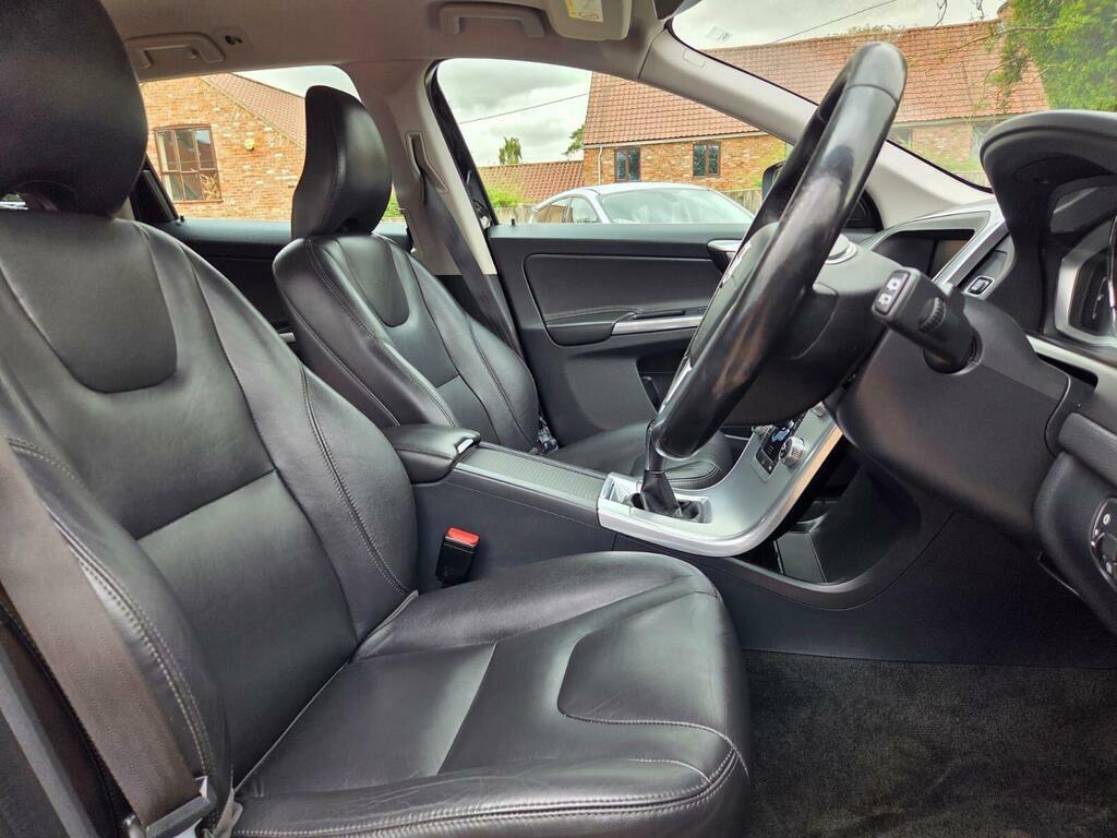Volvo XC60 Suv 2.4 D5 Se Lux Nav Awd Euro 6 Ss 2 Red #10