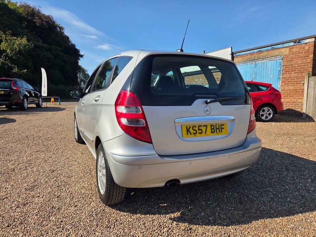 Mercedes-Benz A Class 1.5 A150 Elegance Se Cvt Silver #4