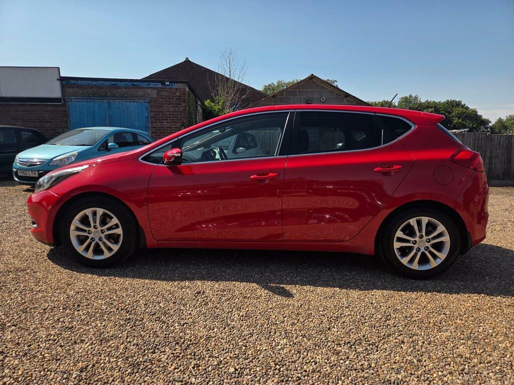 Kia Ceed 1.6 Crdi Ecodynamics 3 Hatchback Red #5