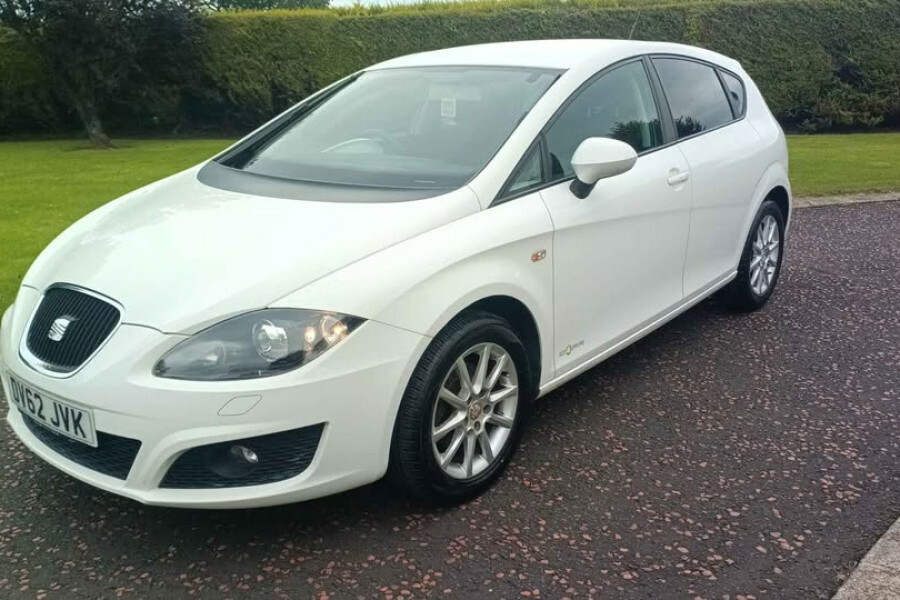 Seat Leon Hatchback White #4