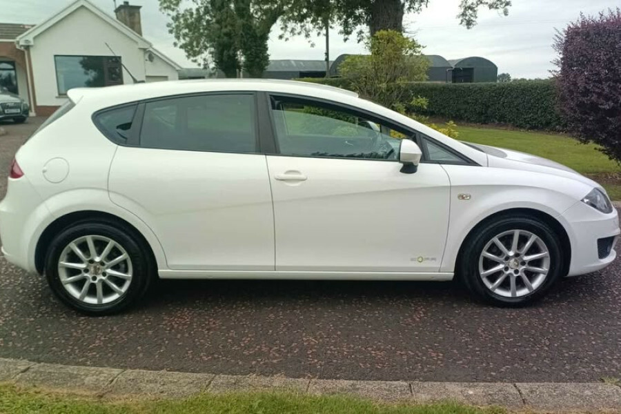 Seat Leon Hatchback White #2