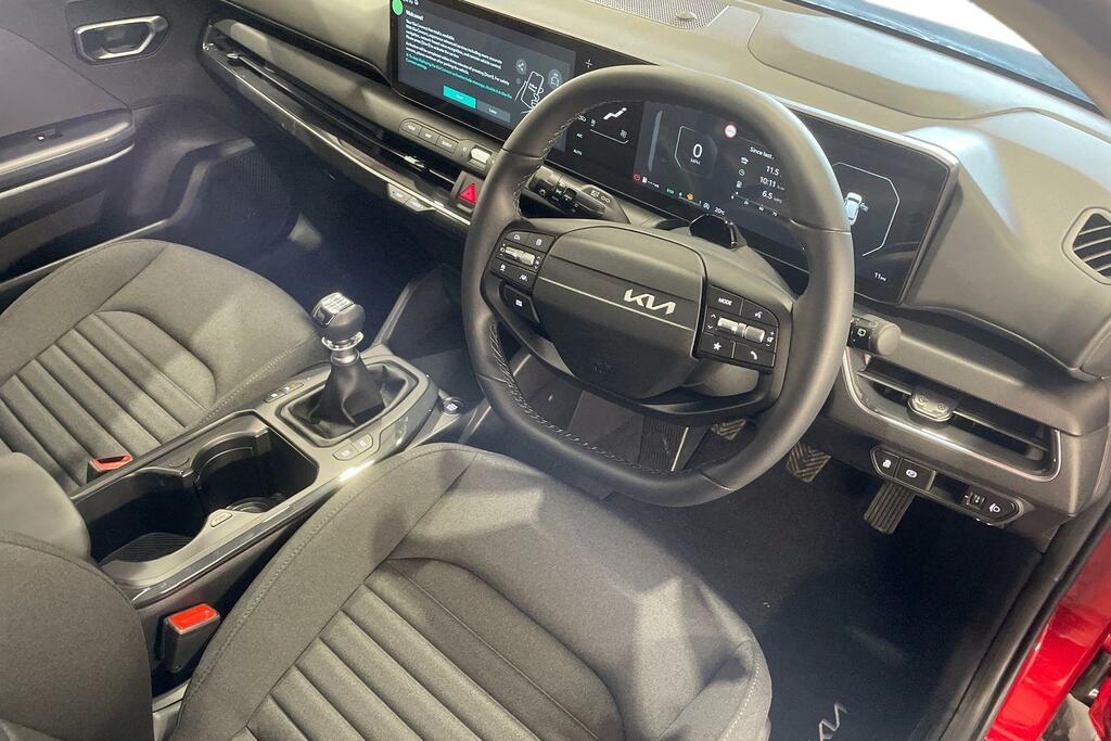 Kia K4 1.0T-gdi 115 48V Pure Red #6