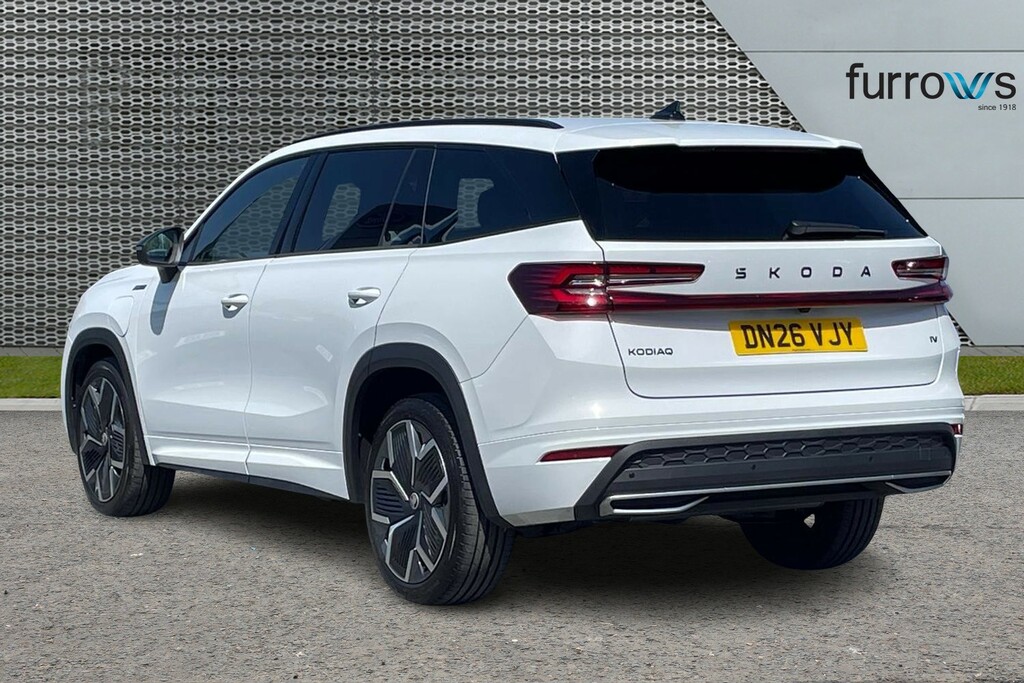 Skoda Kodiaq 1.5 Tsi Iv 204 Sportline Dsg DN26VJY White #3