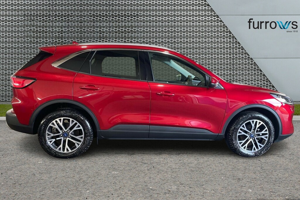 Ford Kuga 1.5 Ecoboost 150 Titanium Edition Red #4
