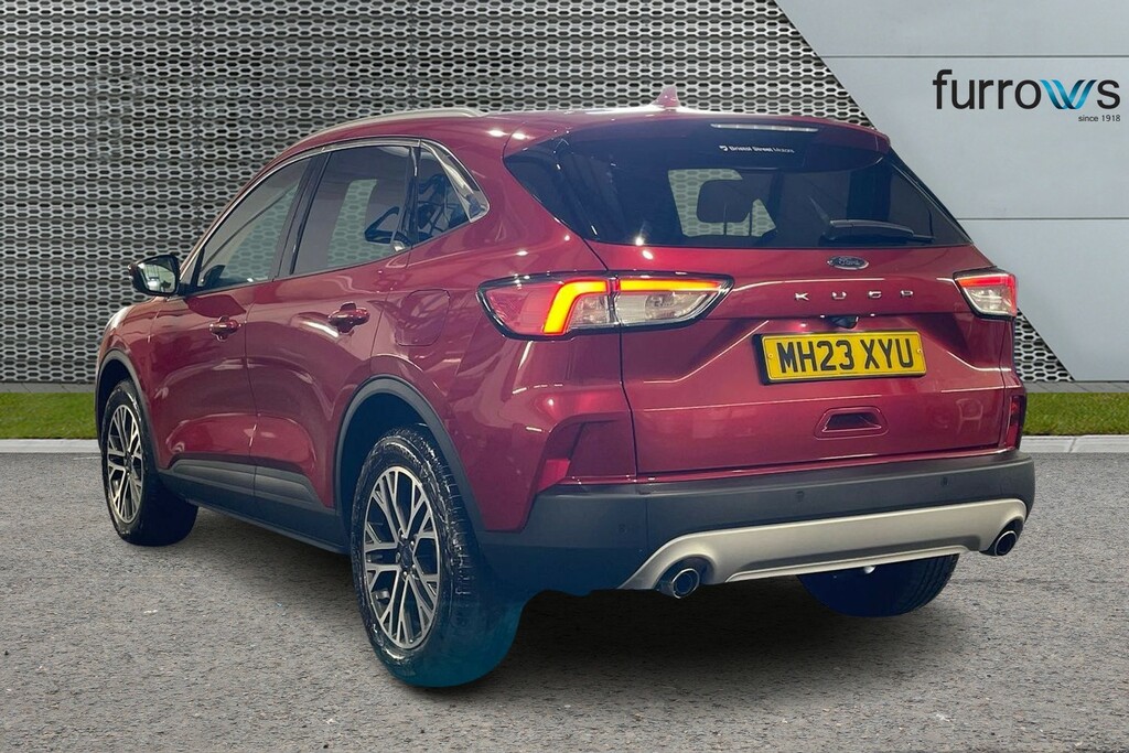 Ford Kuga 1.5 Ecoboost 150 Titanium Edition Red #3