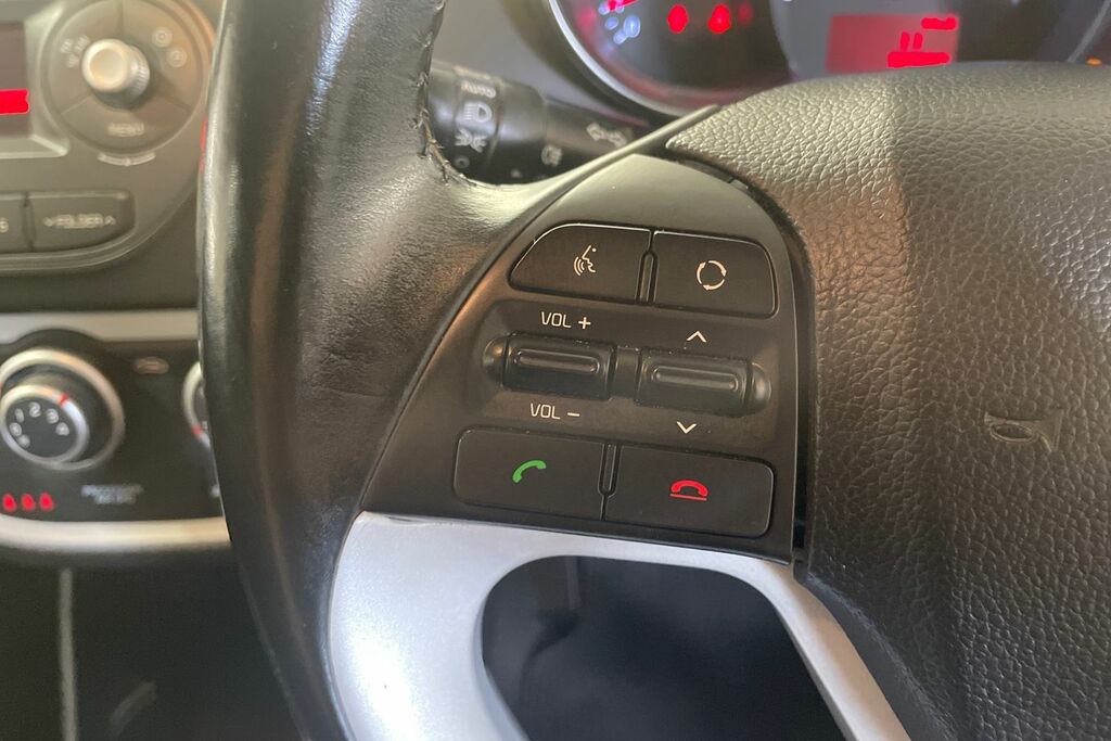 Kia Picanto 1 Air White #17