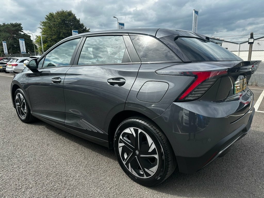 MG 1100 1.5 T-gdi 16.6 Kwh Excite Suv Plug-in H  #8