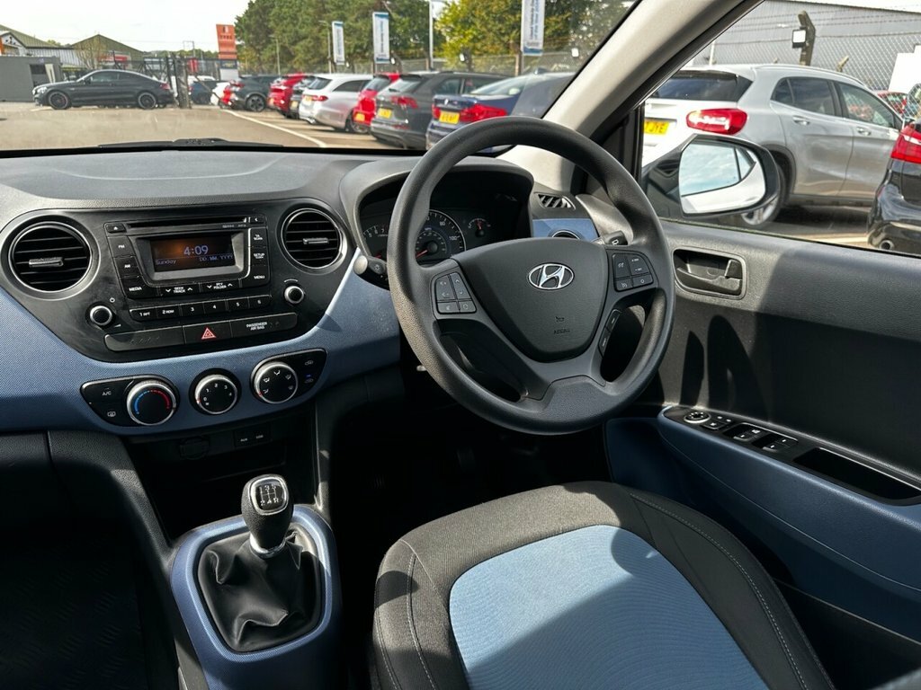 Hyundai I10 1.0 S Hatchback Euro 5 66 Ps White #32