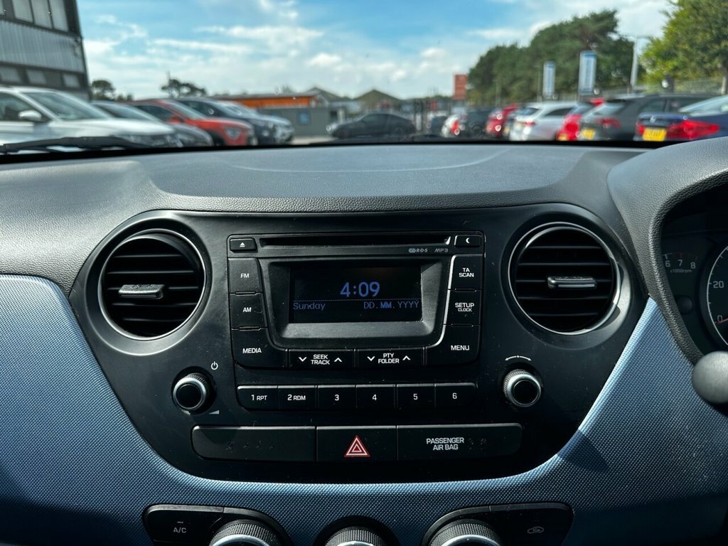 Hyundai I10 1.0 S Hatchback Euro 5 66 Ps White #13