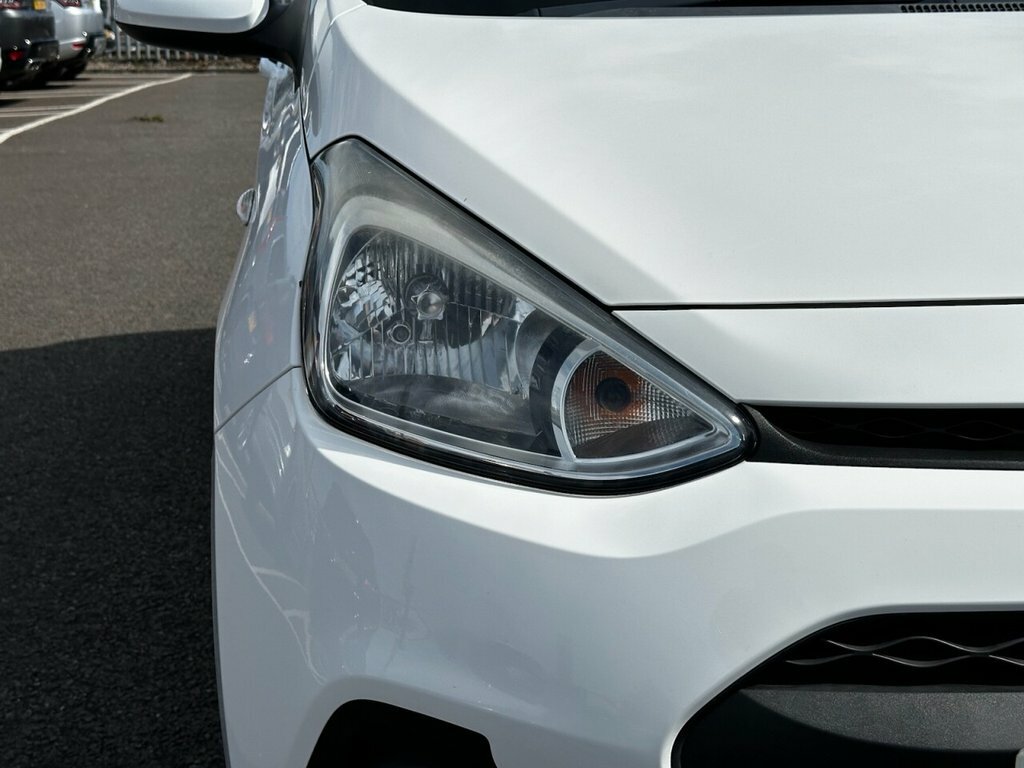 Hyundai I10 1.0 S Hatchback Euro 5 66 Ps White #18